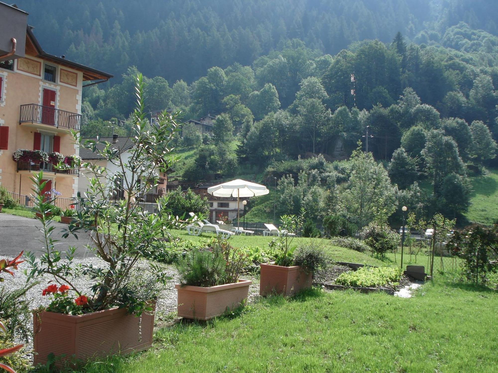 Hotel Pedretti Branzi Εξωτερικό φωτογραφία